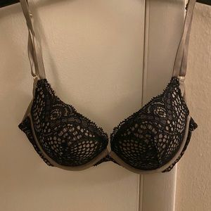 Victoria’s Secret 36B Lace Push-up Bra